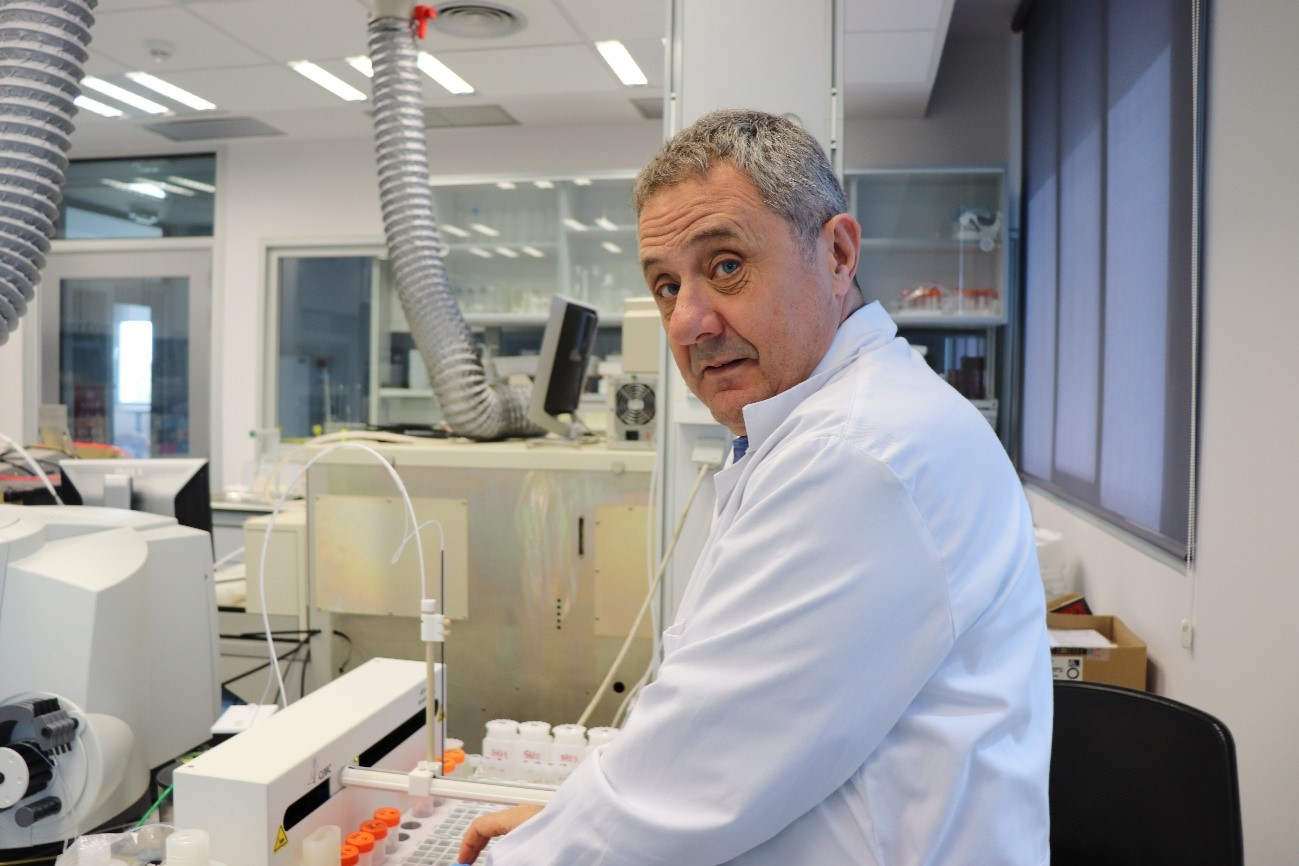 Xavier Querol, Profesor de Investigación del CSIC al Instituto de Diagnóstico Ambiental y Estudios del Agua (IDAEA)